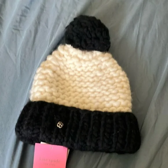 Kate Spade: NWT Black & White Knit Colorblock Beanie- Hat- 100% Wool- One Size